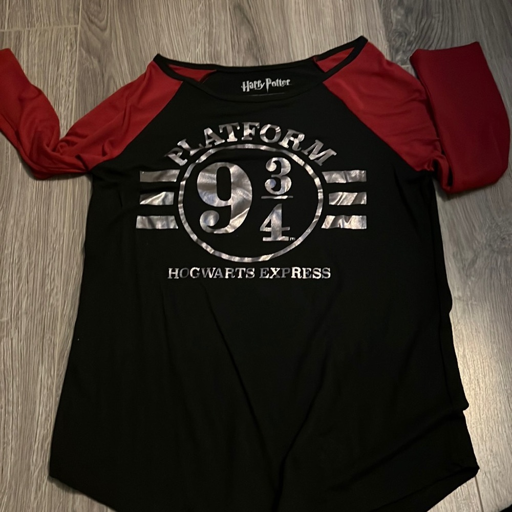 Hogwarts long sleeve t-shirt